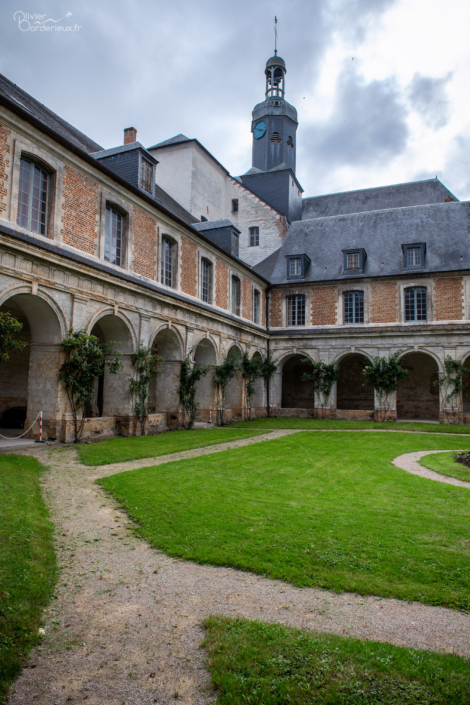 Abbaye de Valloire - Le cloître